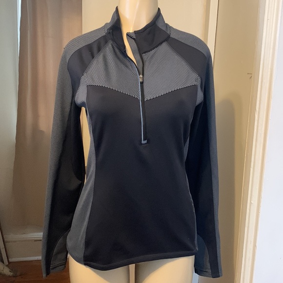 ATHLETA  TOP - Picture 2 of 9